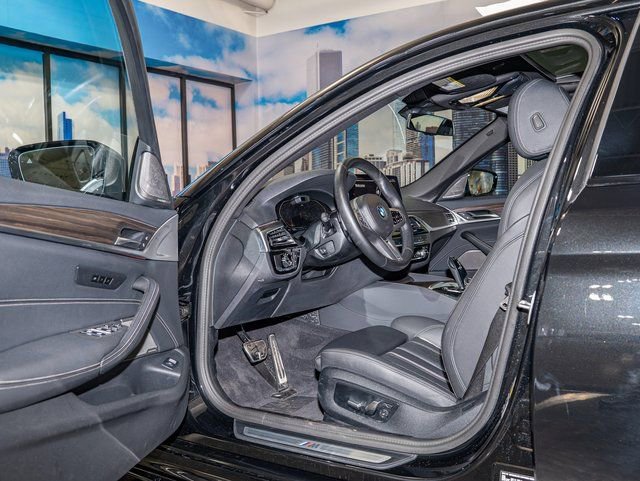 Certified 2023 BMW 540i xDrive w/ M Sport Package image 13