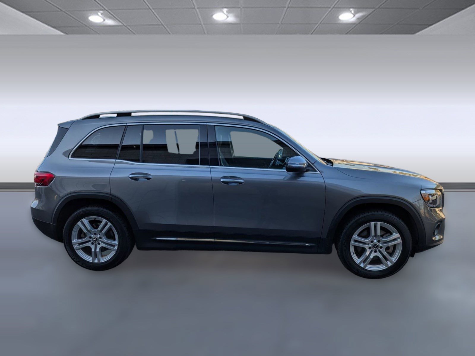 Used 2023 Mercedes-Benz GLB 250 4MATIC image 8