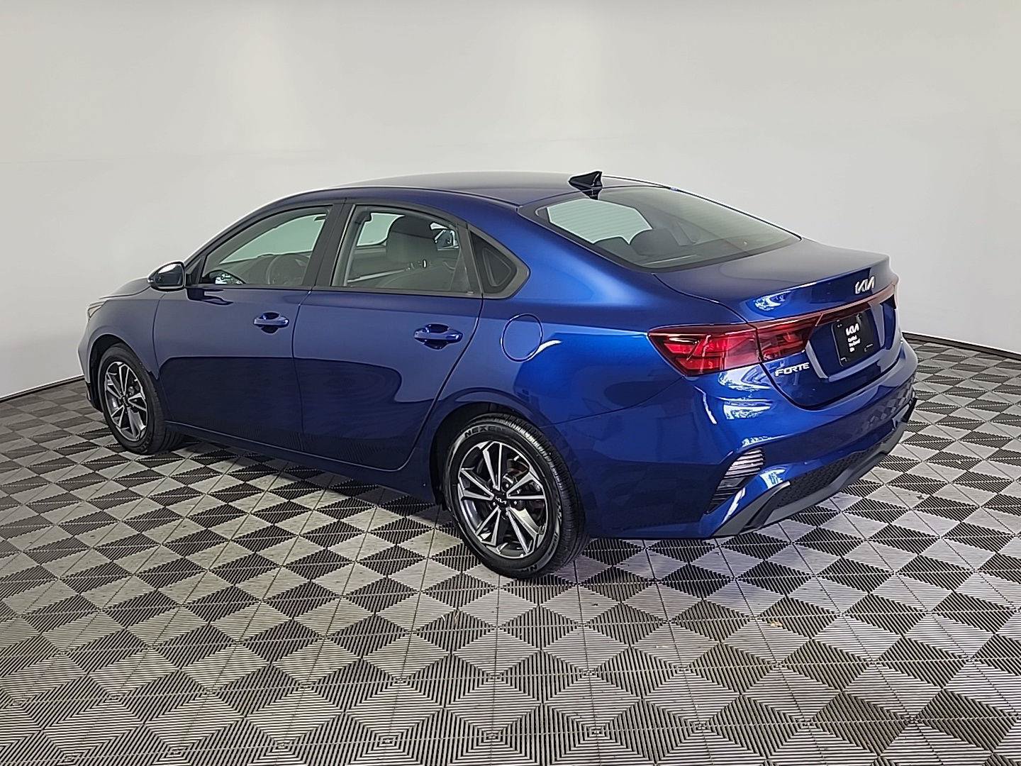 Used 2022 Kia Forte LXS w/ LXS Technology Package FWD image 10