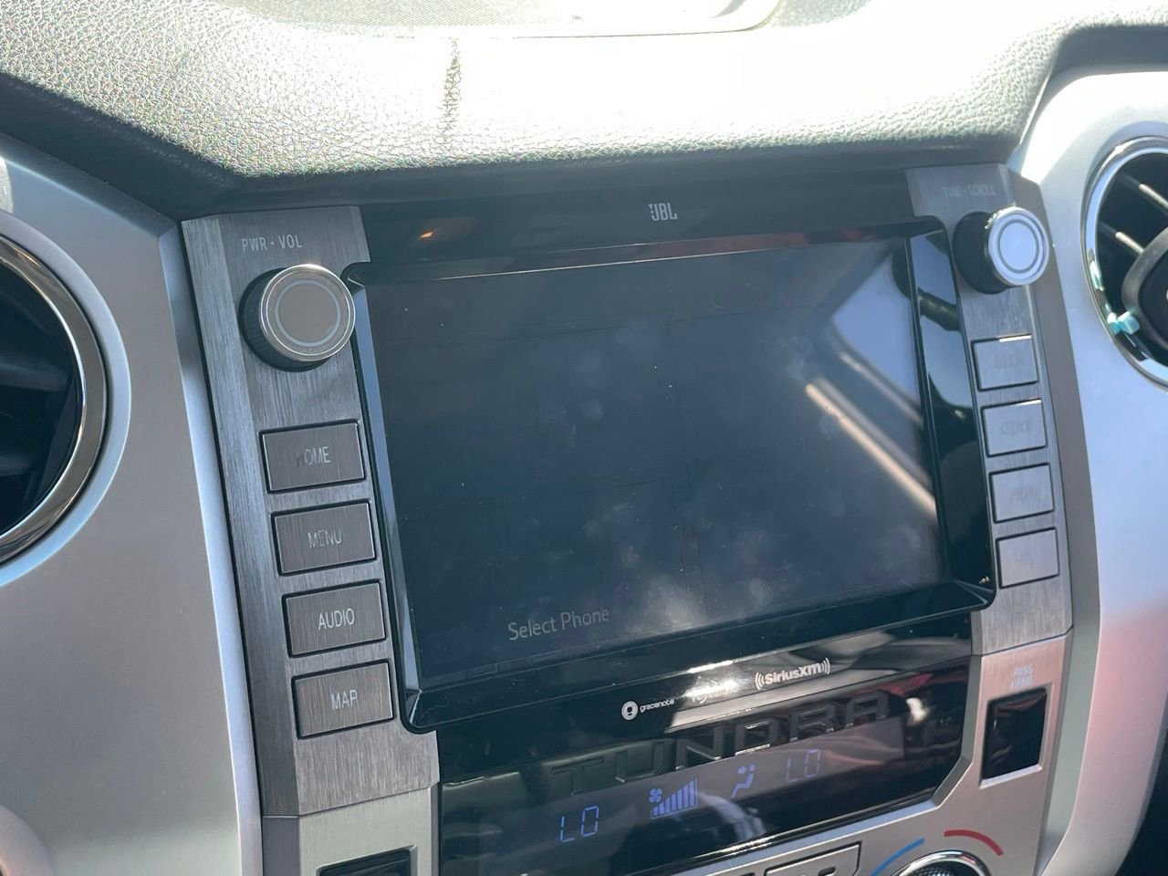 Used 2020 Toyota Tundra Platinum image 9