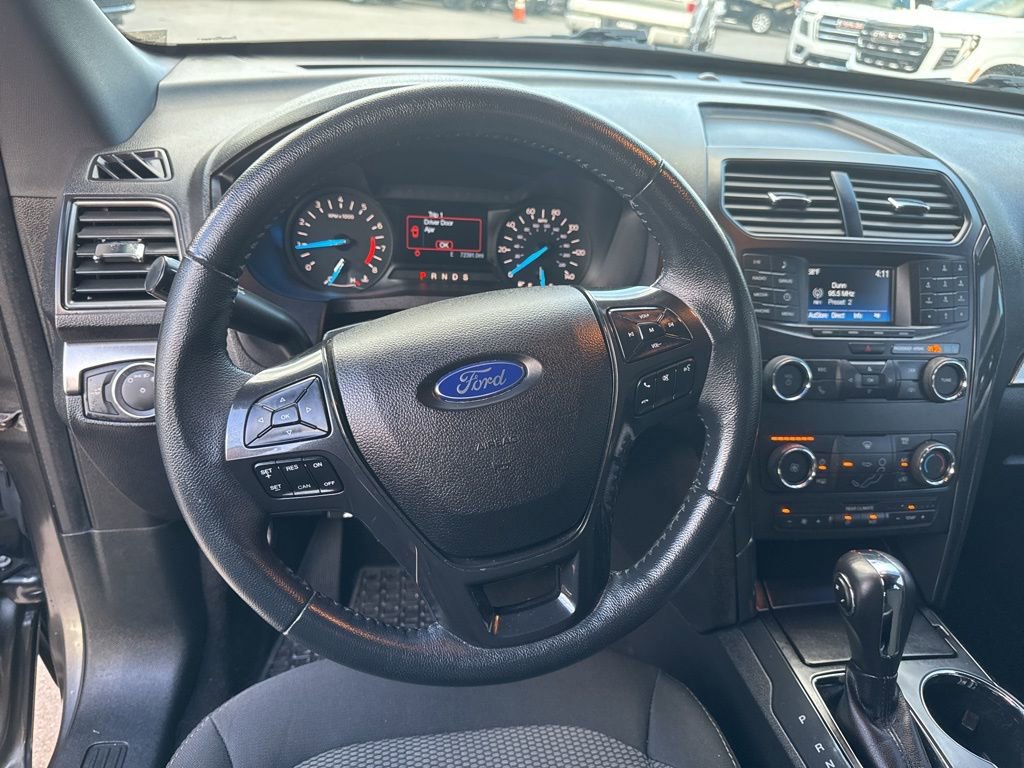 Used 2019 Ford Explorer XLT image 13