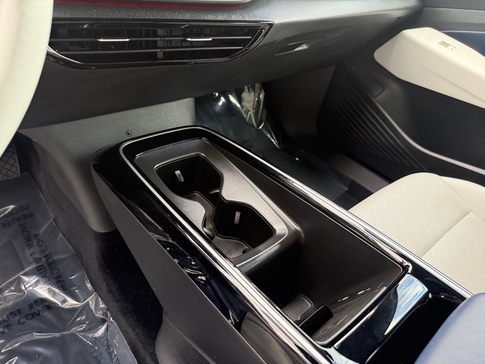 Certified 2023 Volkswagen ID.4 Pro S AWD/4WD image 13