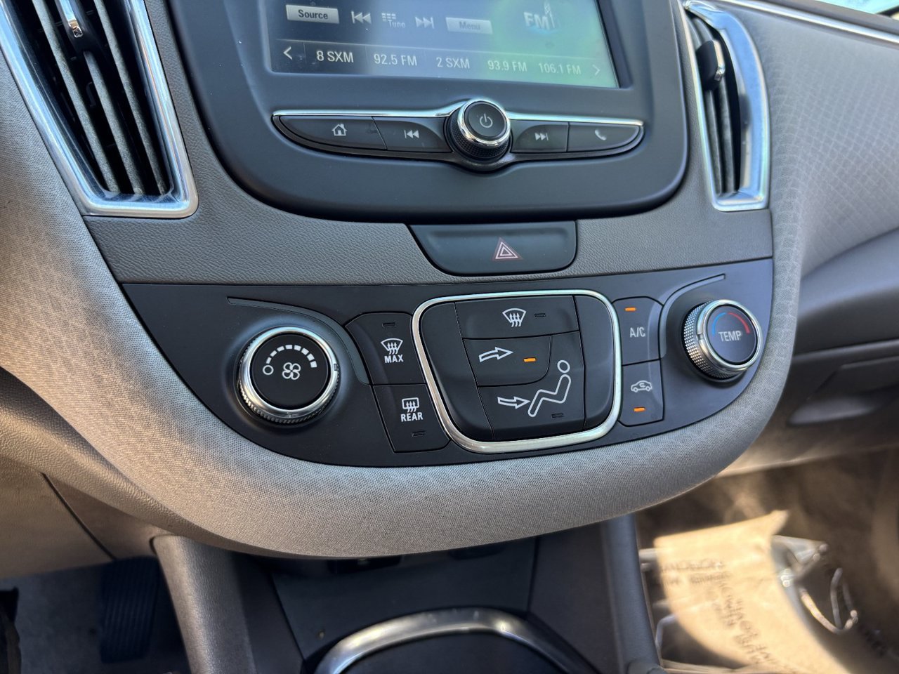 Used 2018 Chevrolet Malibu LT FWD image 22