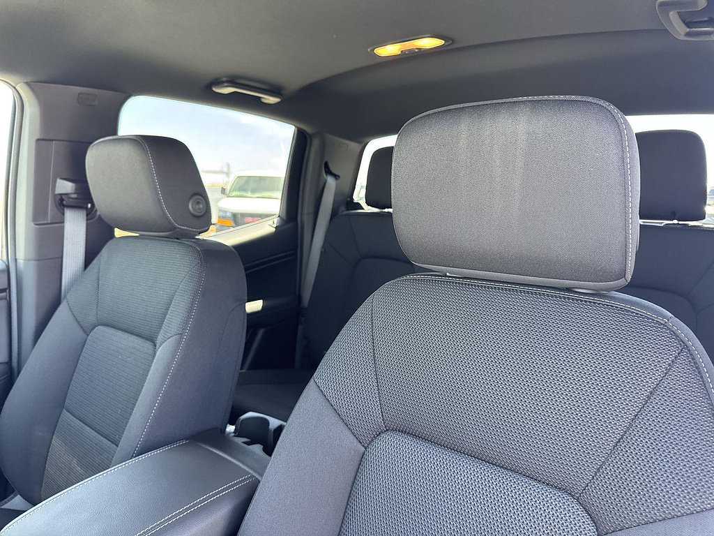 New 2026 GMC Canyon Elevation w/ LPO, Black Badging Package RWD image 21