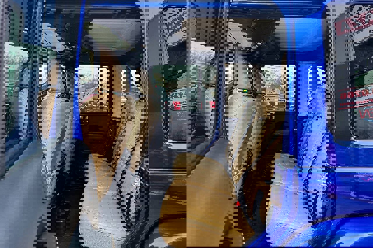 Used 2018 Jeep Wrangler Unlimited Sahara w/ Dual Top Group image 20