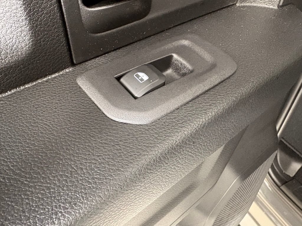 New 2026 RAM 2500 Laramie AWD/4WD image 37