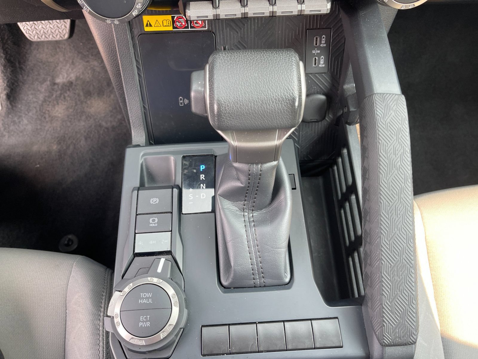 Used 2024 Toyota Tacoma SR5 AWD/4WD image 22