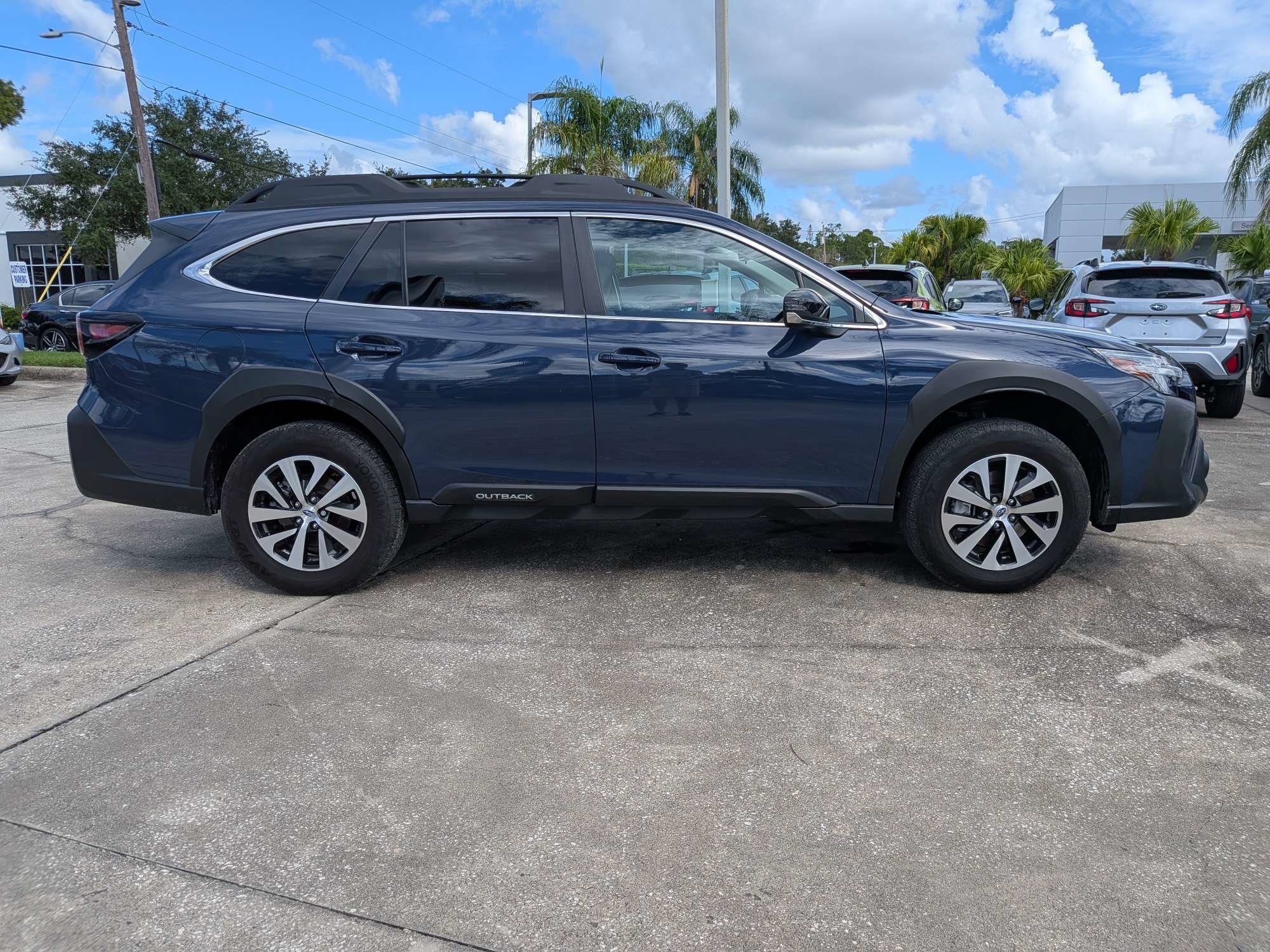 Certified 2025 Subaru Outback Premium AWD/4WD image 3