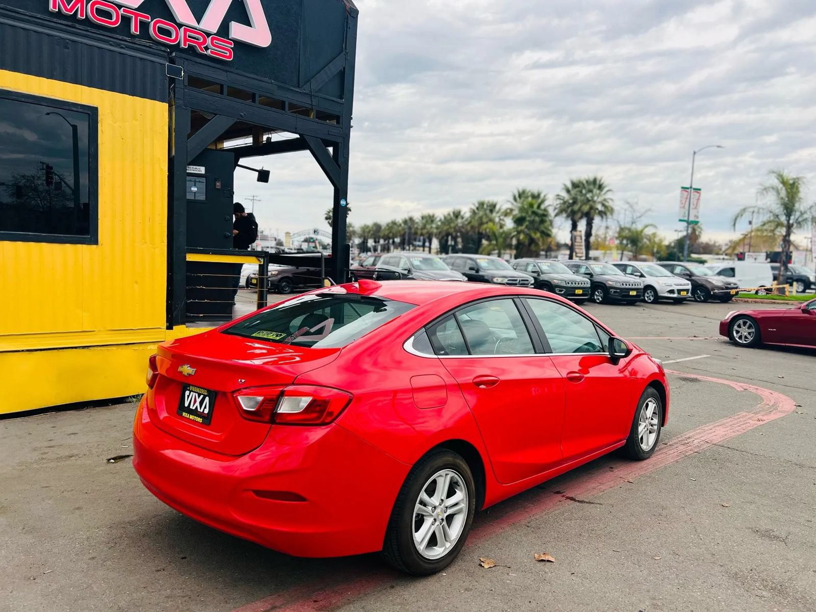 Used 2018 Chevrolet Cruze LT w/ LT Fleet Convenience Package FWD image 4