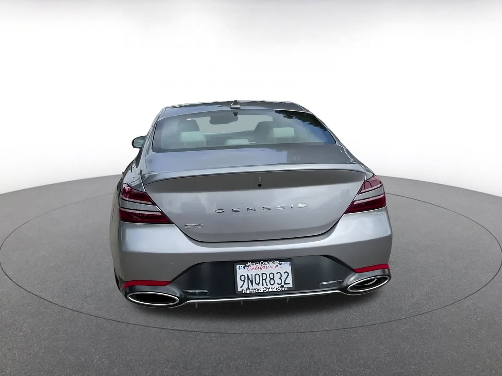 Used 2025 Genesis G70 2.5T image 12