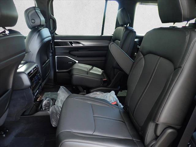 New 2026 Jeep Grand Wagoneer Limited AWD/4WD image 10