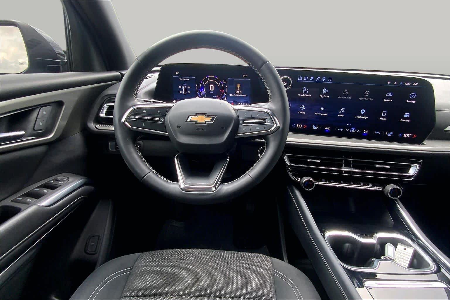 Used 2024 Chevrolet Traverse LS FWD image 6