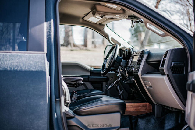 Used 2022 Ford F550 4x4 Crew Cab Super Duty w/ Power Equipment Group image 20