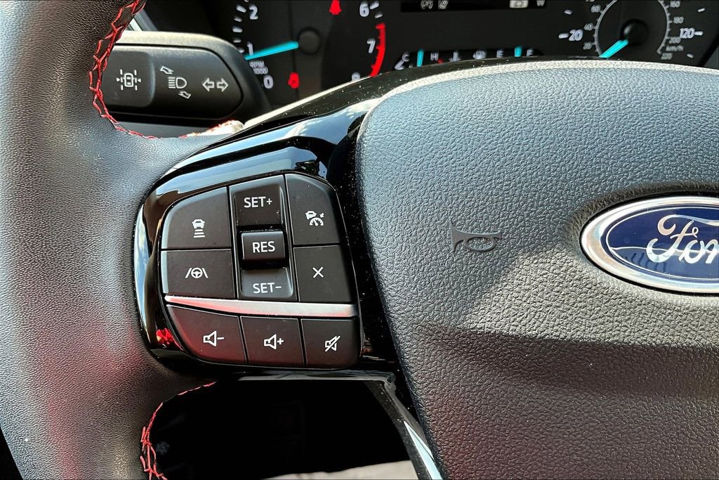 Used 2022 Ford Escape SEL w/ SEL Stealth AWD Package image 27