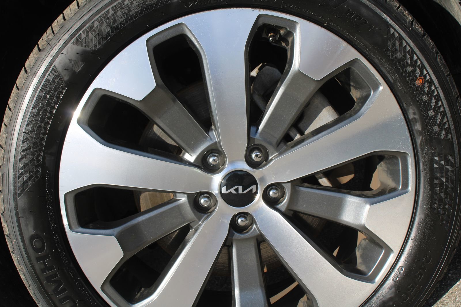 Certified 2022 Kia Telluride S image 18