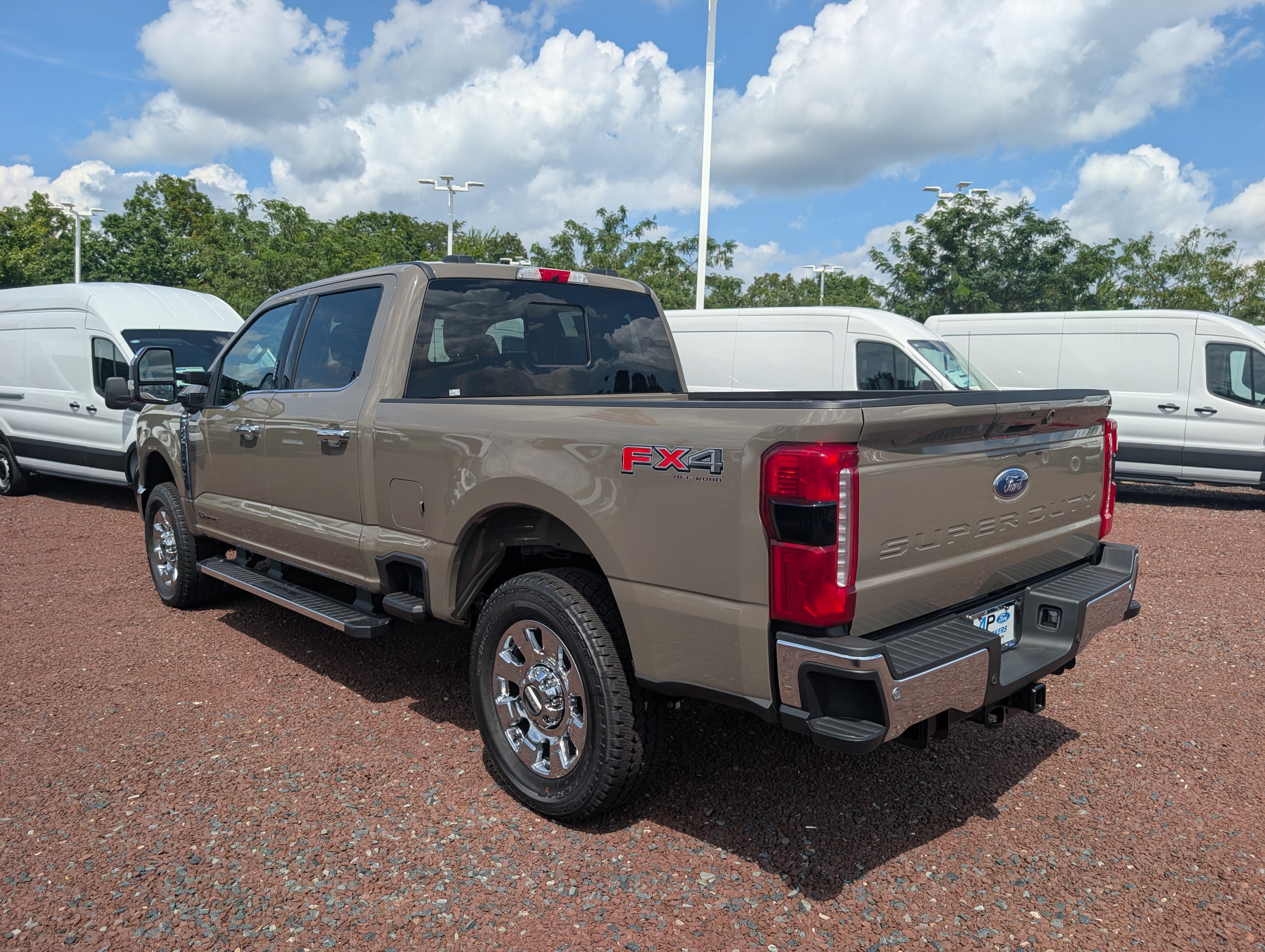 New 2026 Ford F250 Lariat w/ Chrome Package AWD/4WD image 3