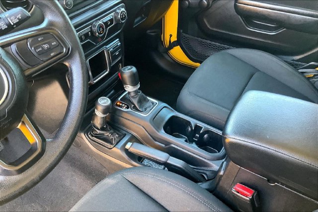 Used 2021 Jeep Wrangler Unlimited Sport AWD/4WD image 17