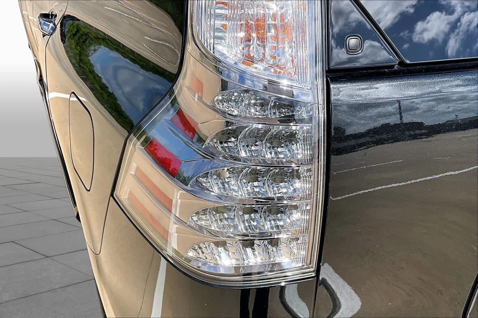 Used 2023 Lexus GX 460 Premium w/ Premium Package AWD/4WD image 29
