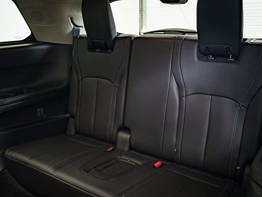 Used 2025 INFINITI QX60 Sensory image 36