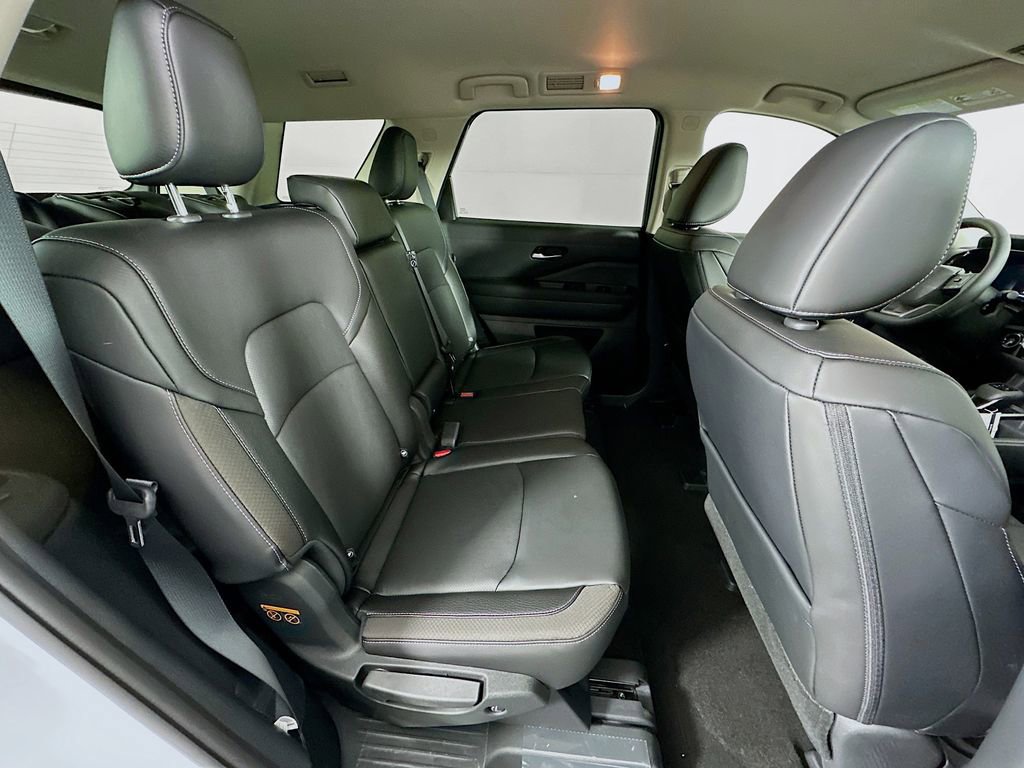 New 2026 Nissan Pathfinder SL AWD/4WD image 35