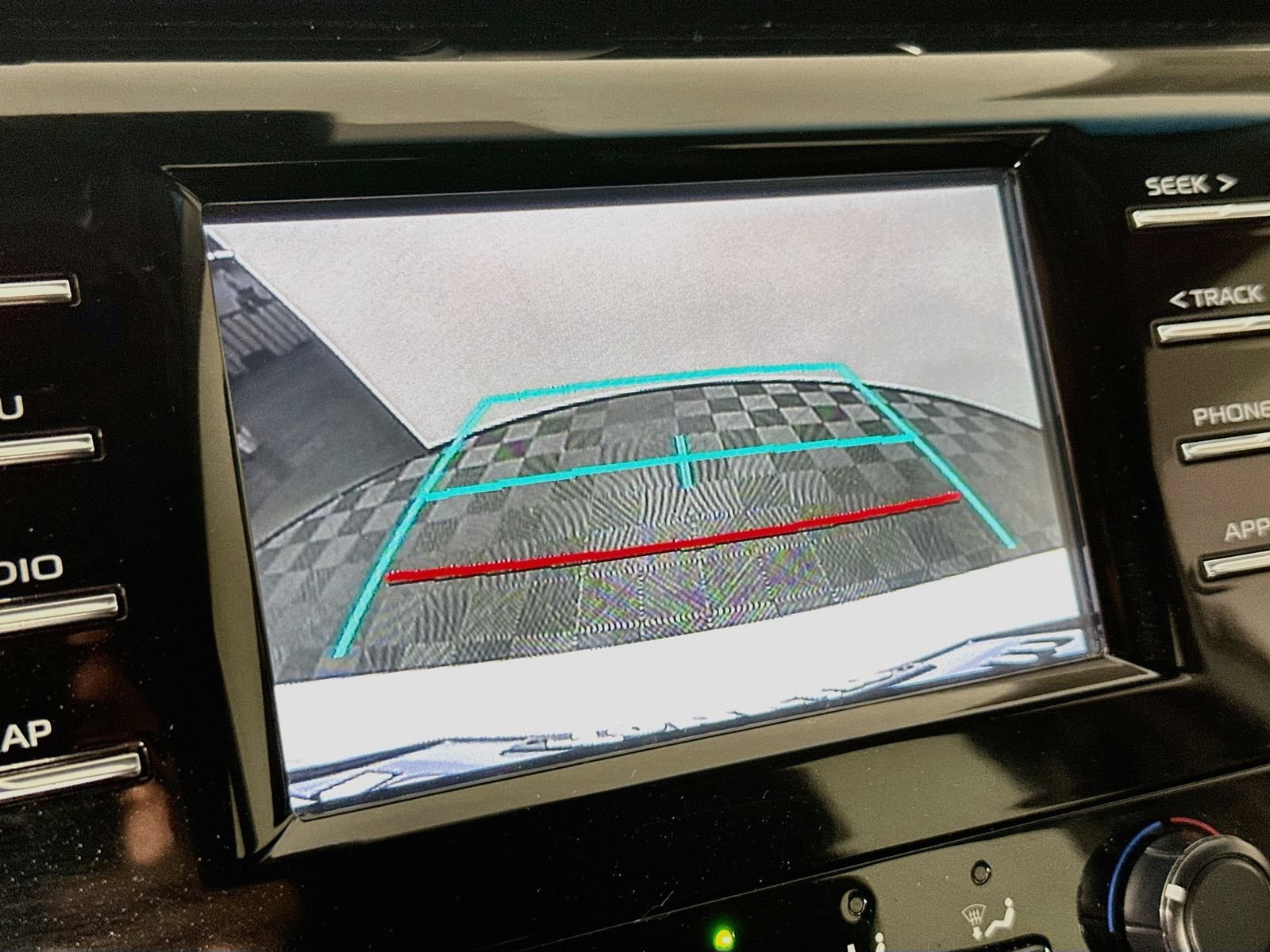 Used 2019 Toyota Camry LE FWD image 14