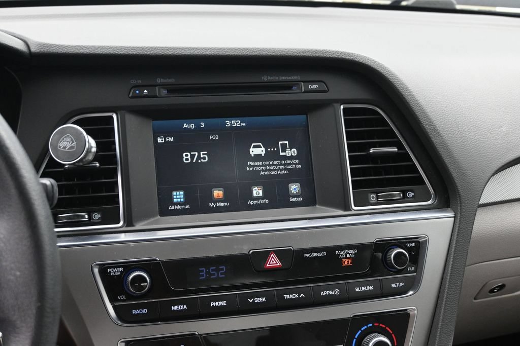 Used 2016 Hyundai Sonata SE FWD image 14