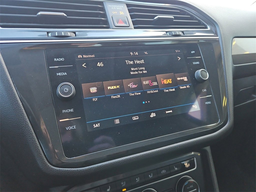 Used 2018 Volkswagen Tiguan SE w/ Panoramic Sunroof Package image 21