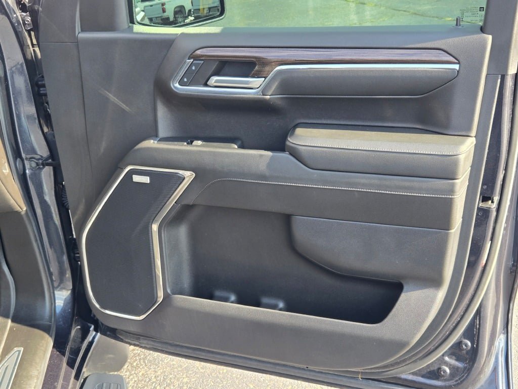 Used 2024 Chevrolet Silverado 1500 RST w/ Convenience Package II AWD/4WD image 5