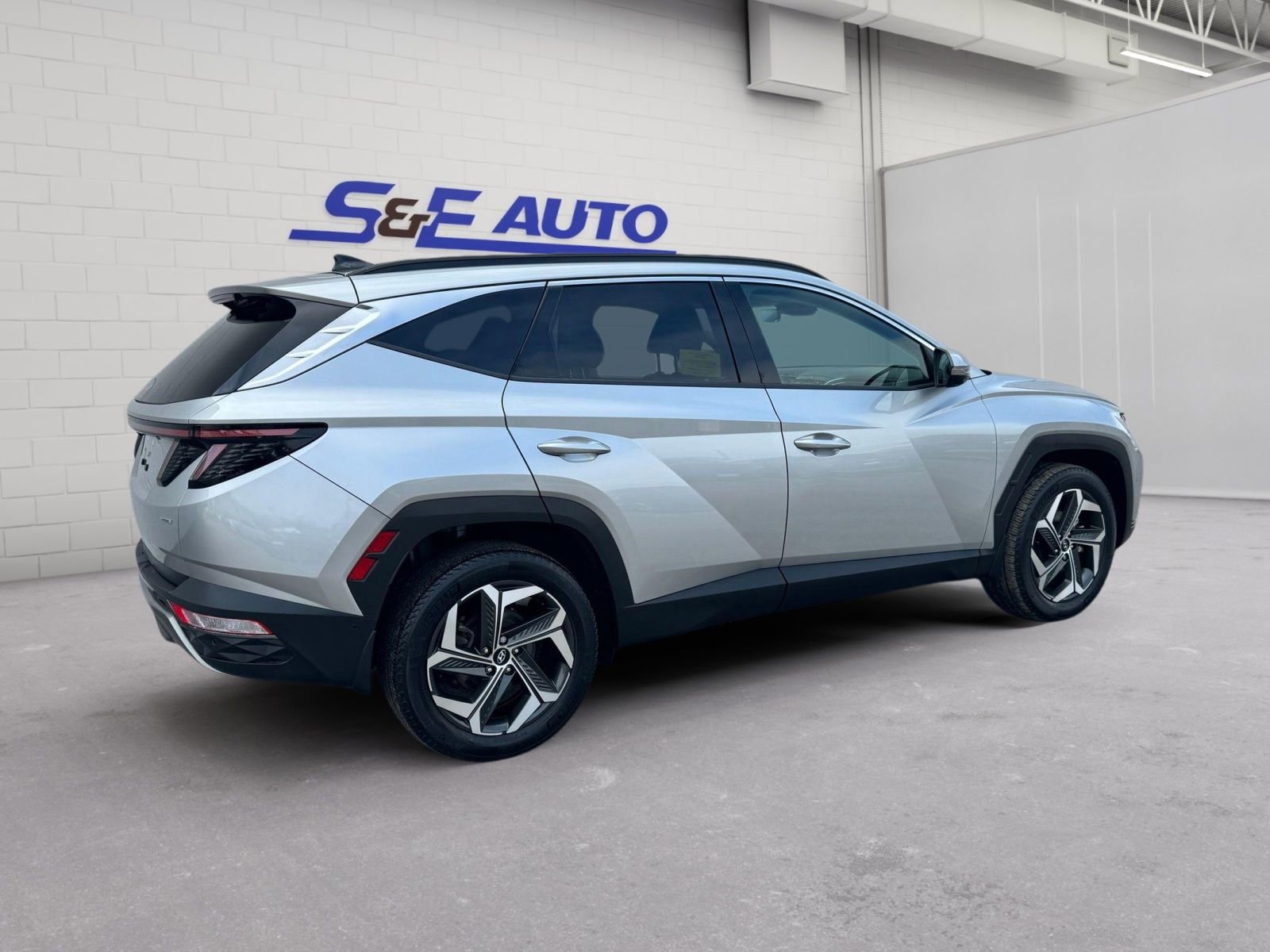 Used 2023 Hyundai Tucson Limited AWD/4WD image 4