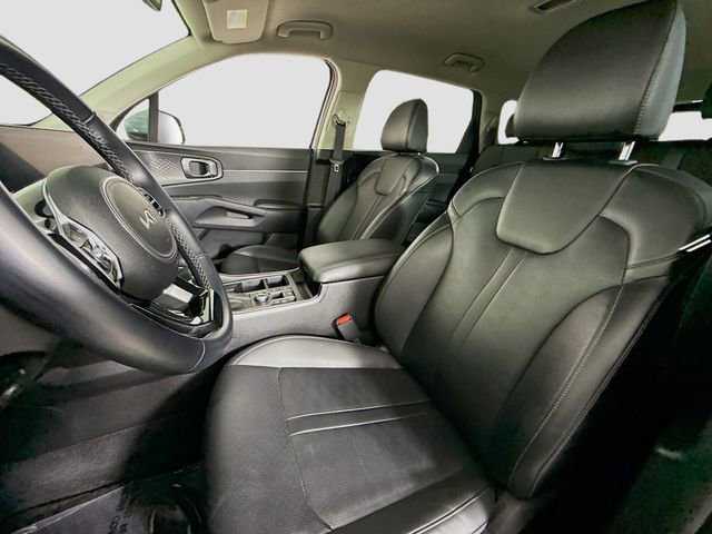 Used 2024 Kia Sorento S image 21