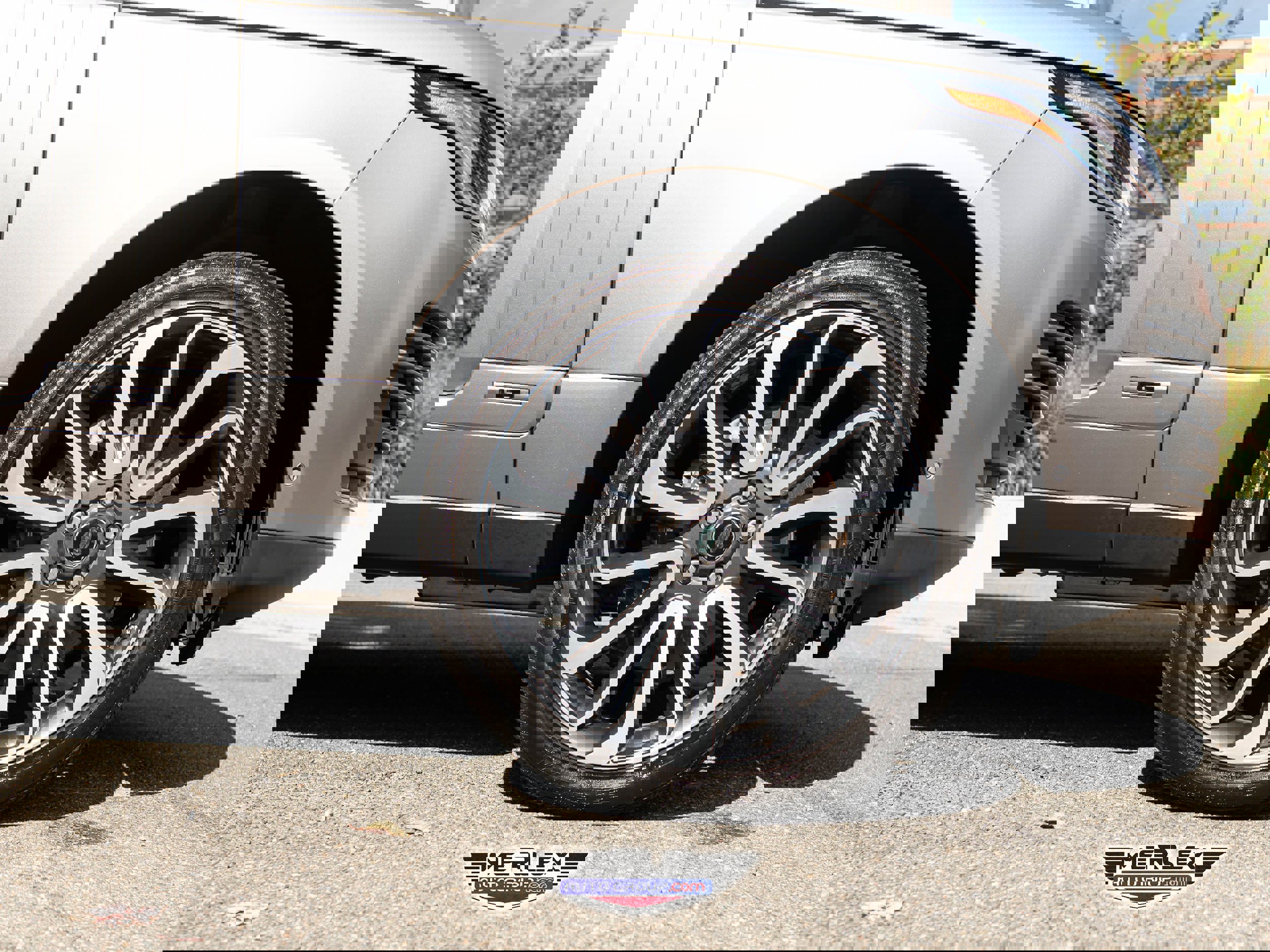 Used 2018 Land Rover Range Rover Long Wheelbase Supercharged image 10