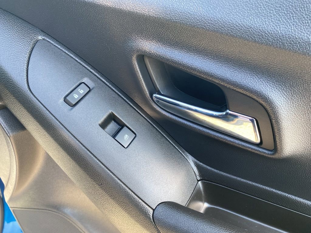 Used 2019 Chevrolet Trax LT w/ LT Convenience Package image 12