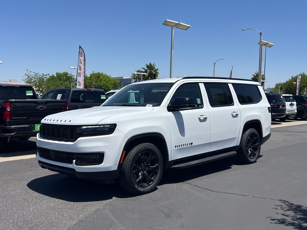 New 2025 Jeep Wagoneer L Series II AWD/4WD image 2
