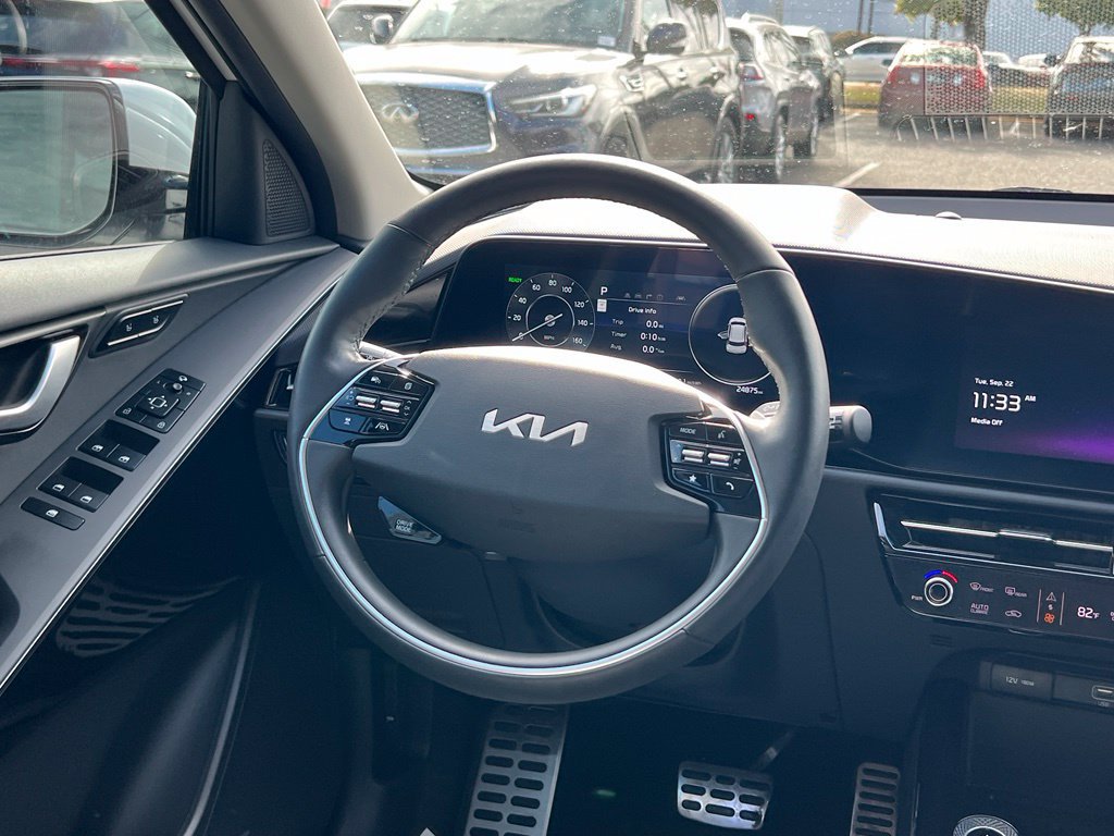 Certified 2023 Kia Niro Wave FWD image 14