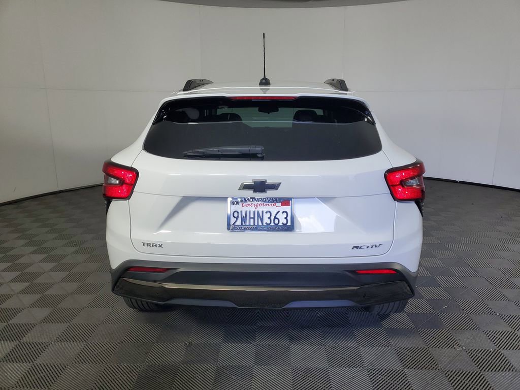 Used 2026 Chevrolet Trax ACTIV FWD image 5