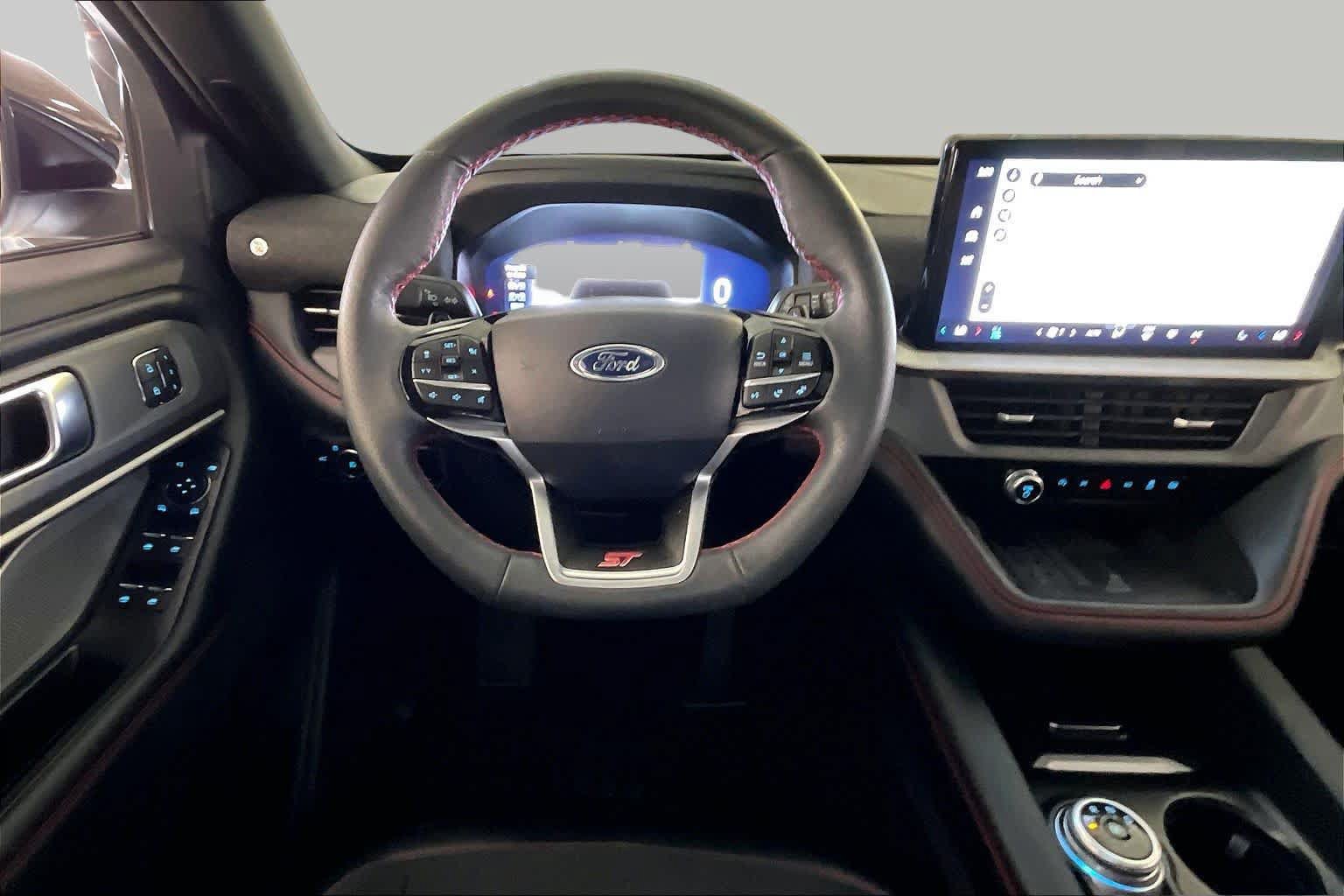 Used 2025 Ford Explorer ST AWD/4WD image 5