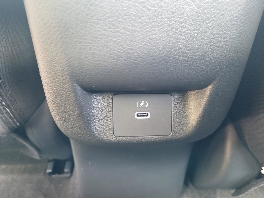 New 2025 Nissan Versa SV w/ Trunk Package FWD image 10