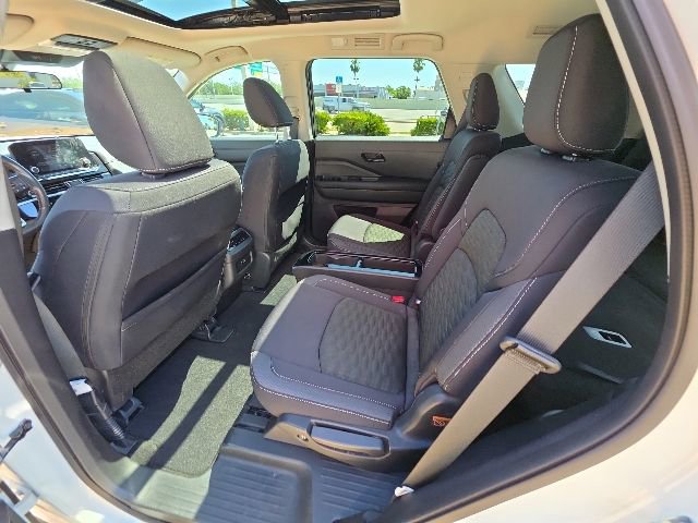 Used 2024 Nissan Pathfinder SV w/ SV Premium Package FWD image 24