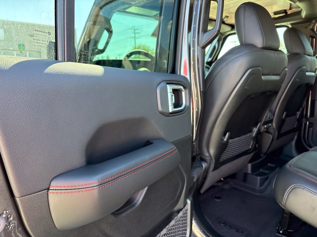 New 2027 Jeep Wrangler Unlimited Rubicon AWD/4WD image 16