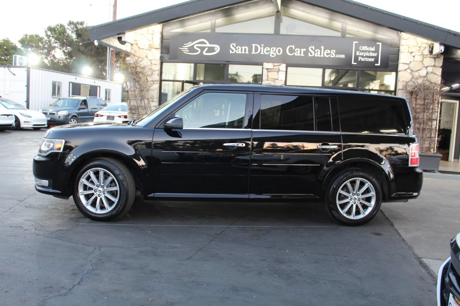 Used 2019 Ford Flex Limited AWD/4WD image 2