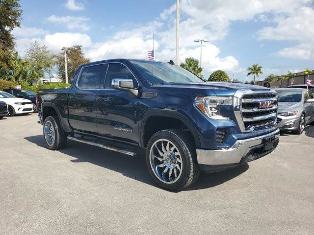 Used 2020 GMC Sierra 1500 SLE w/ SLE Value Package image 3