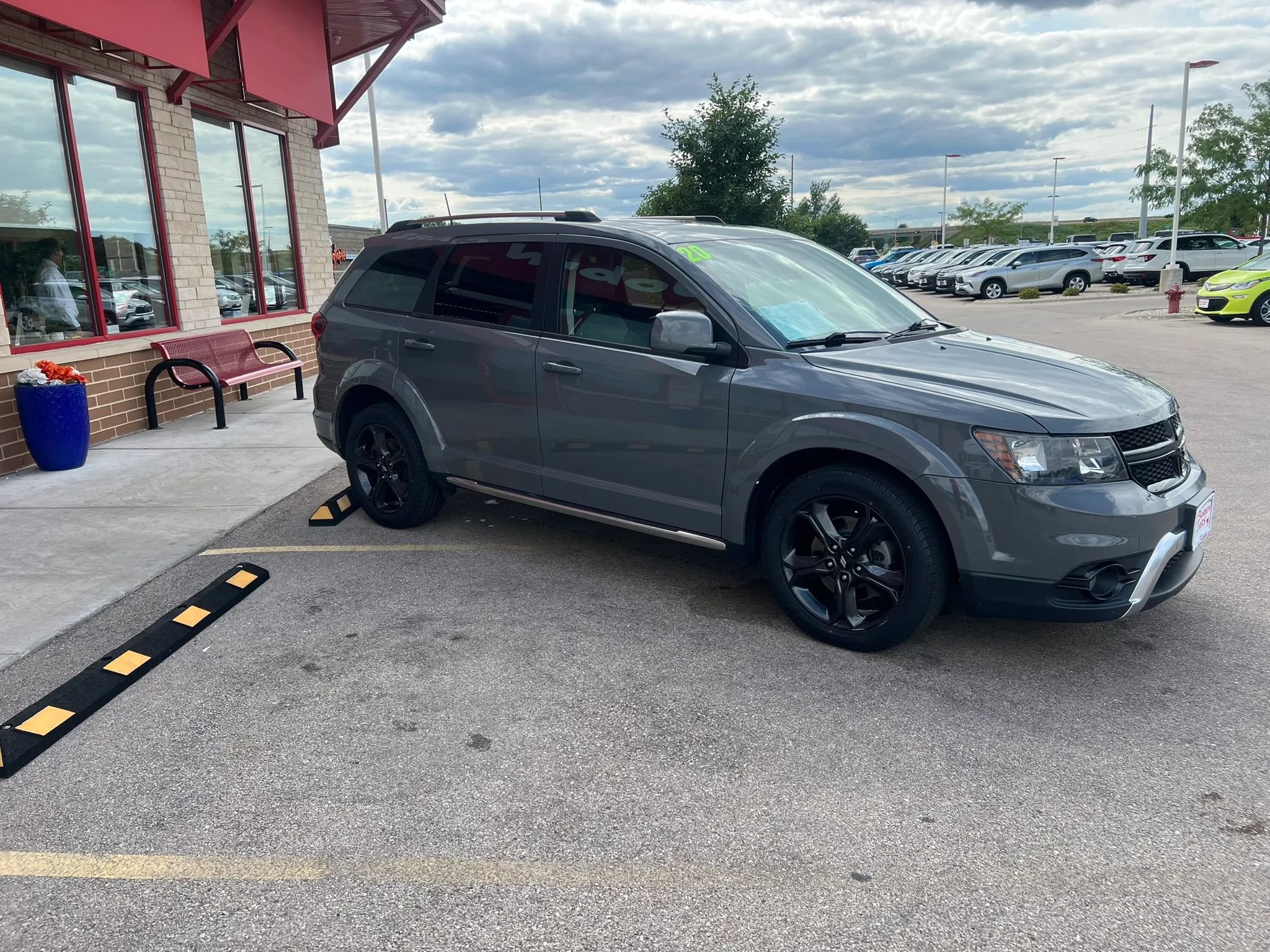 Used 2020 Dodge Journey Crossroad FWD image 3