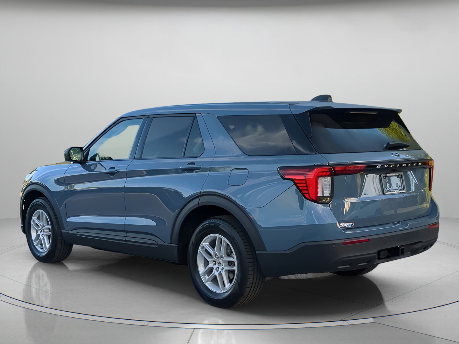New 2026 Ford Explorer Active RWD image 45