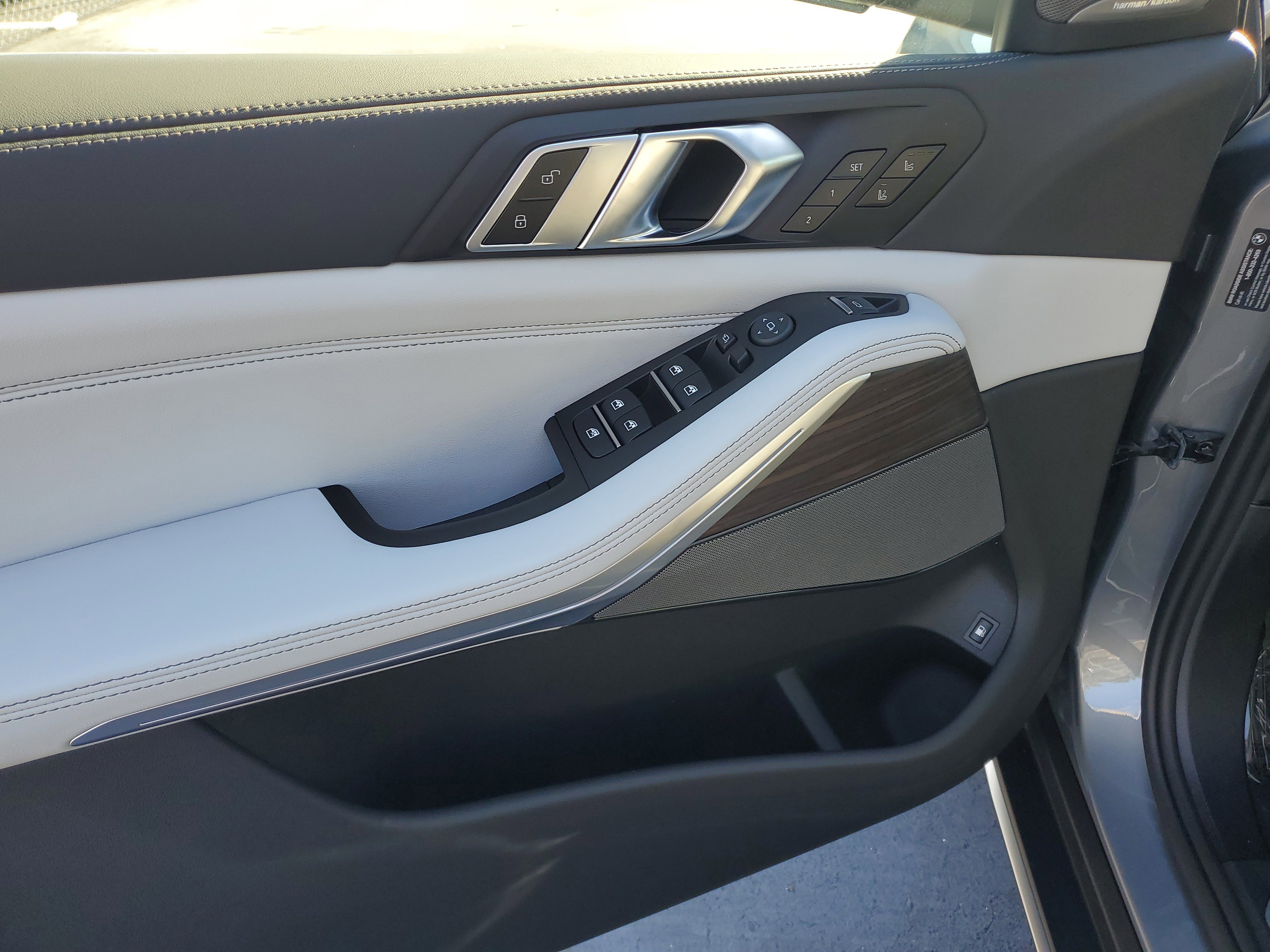 New 2026 BMW X5 xDrive50e w/ Executive Package image 19