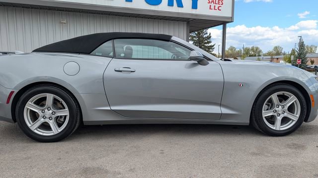 Used 2023 Chevrolet Camaro LT RWD image 19