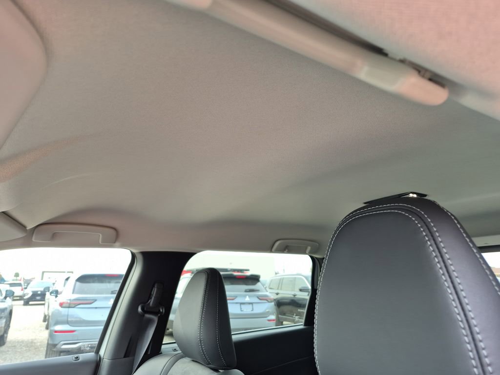 New 2026 Mitsubishi Outlander SE image 51
