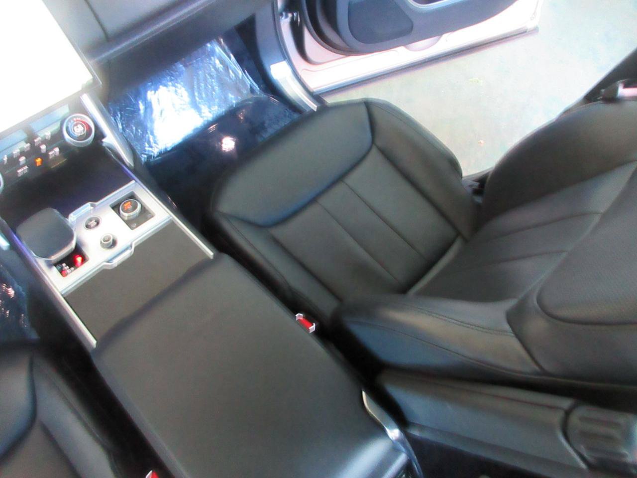 Used 2023 Land Rover Range Rover SE AWD/4WD image 20