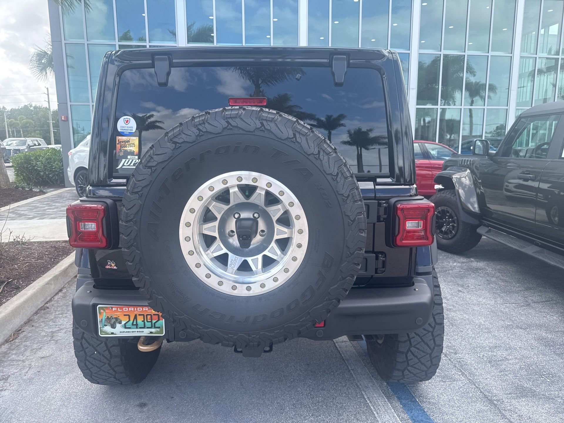 Used 2024 Jeep Wrangler Unlimited Rubicon 392 image 5