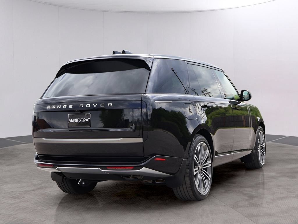 Certified 2025 Land Rover Range Rover Long Wheelbase SE AWD/4WD image 7