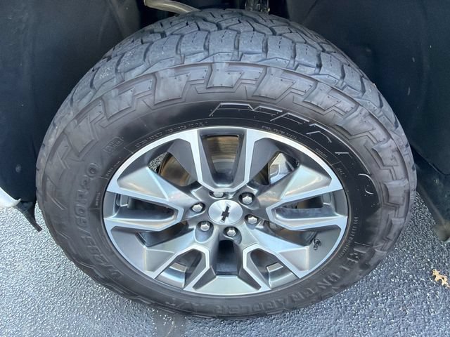 Used 2023 Chevrolet Silverado 1500 RST AWD/4WD image 11